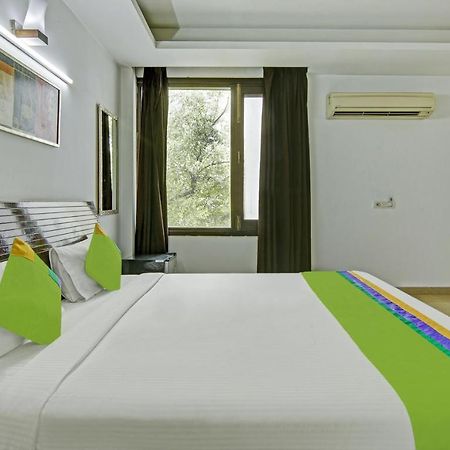 Отель Dreamz Hospitality Гургаон Экстерьер фото