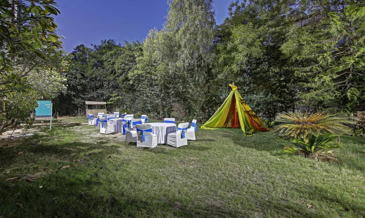 Отель Dreamz Hospitality Гургаон Экстерьер фото